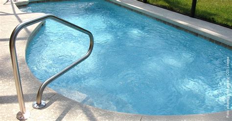 Just because there isn't a swimming pool where you live, you shouldn't sign up for a gym membership. Das ist zu tun, um den Swimming Pool winterfest zu machen