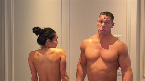 Nikki Bella Y John Cena Bailaron Completamente Desnudos Para Sus
