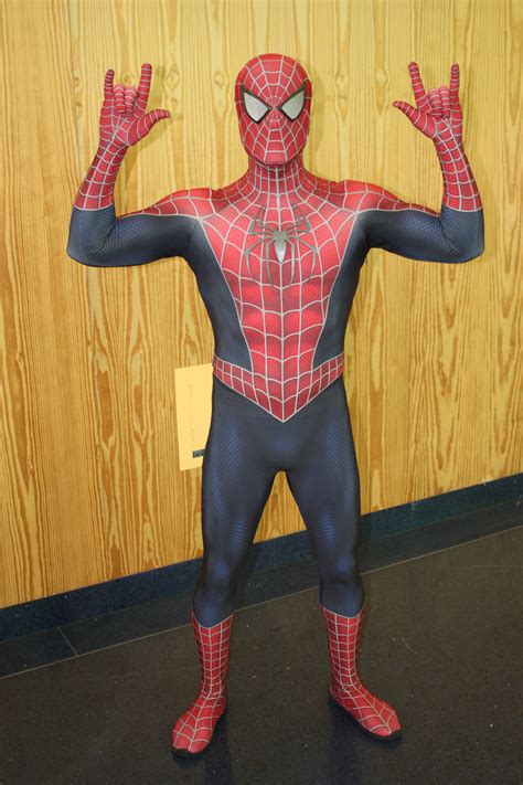 Spider Man Outfits Photos