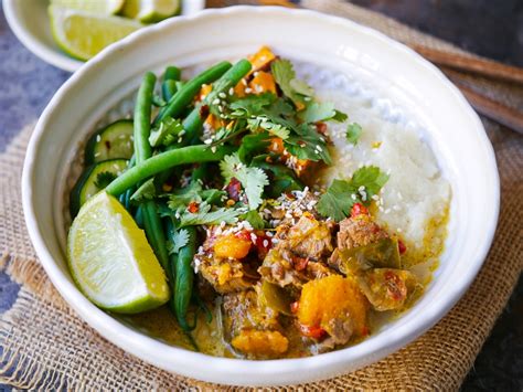 You can get the complete list of ingredients and full instructions for making this easy lamb curry on the printable recipe card at the end of this post. Slow Cooker Lamb Pumpkin Curry | Nourish Everyday
