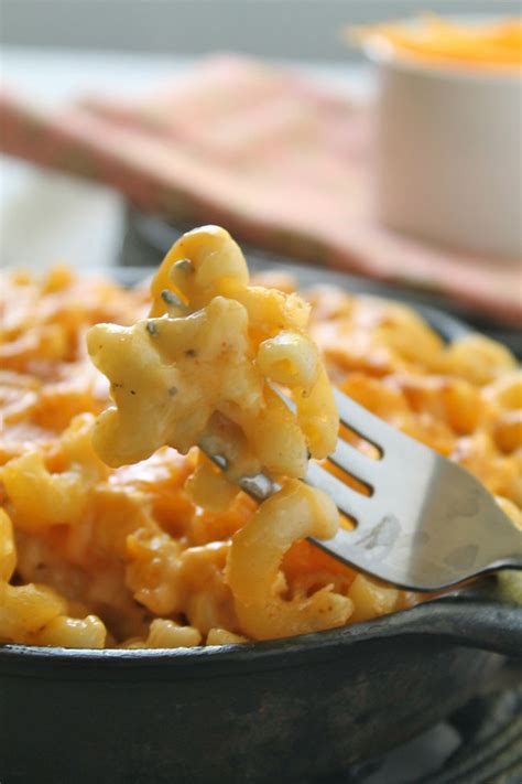 In this simple macaroni and cheese just add cooked ground meat, and cooked vegetables to it for a quick and easy meal. Spicy Macaroni and Cheese - Life As A Strawberry