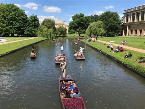 How To Try Punting On A Cambridge Day Trip