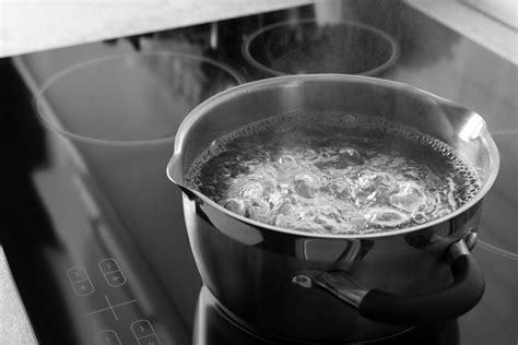How Long To Boil Water Make It Safe For Consumption