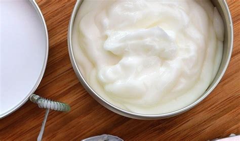 Herpes se pojavljuje kao znak pada imunog sistema, tako da je bitno da mast primenjujete odmah pri početku formiranja herpesa na usnama. Mast od jazavca - lekovita upotreba, recept, cena i iskustva