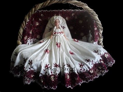 Cara membuat hantaran mukena dan sajadah nya semoga bisa bisa menginspirasi kalian ya hantaran pernikahan mukena & sajadah atau sering disebut seserahan pernikahan peralatan. Gambar Hantaran Dari Mukena - Juwitala