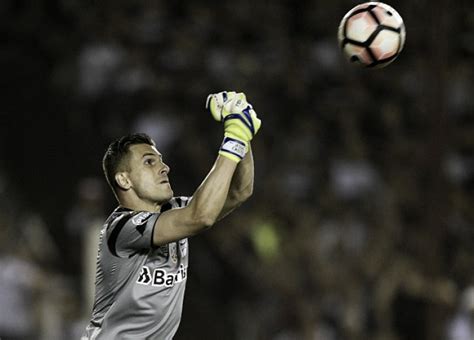 Learn all about the career and achievements of marcelo grohe at scores24.live! Marcelo Grohe e suas defesas contribuem para Grêmio ...