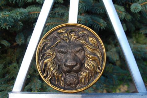 Wooden appliques uk, wood rosettes uk, wooden carved ornaments uk, the rosette used today in design and architecture has quite a rich history. Wood Appliqué Onlay, Wood rosette, Carved Lion Head, wood ...