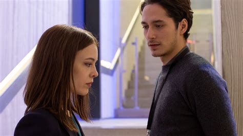 Allerdings kann anhand des finales eine erste prognose gegeben werden. Bad Banks - staffel 2 Trailer DF - Trailer Bad Banks ...