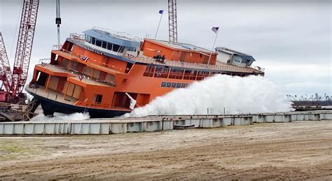Watch a New Staten Island Ferry Get Launched into the Water - Untapped ...