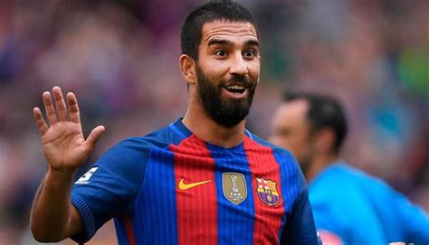 Barcelona'dan neden ayrıldığını da açıklayan arda. Barcelona: Arda Turan se despidió de la afición azulgrana ...