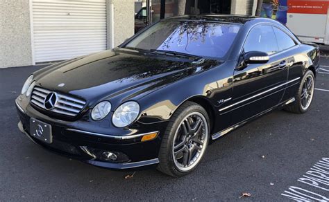 L'auto dispone di un v12 da 6300 cc, che sviluppa una potenza di 612 cv ed una coppia da far paura di ben 1000nm, autolimitati. 29k-Mile 2005 Mercedes-Benz CL65 AMG for sale on BaT ...