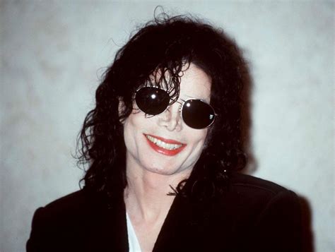 on this day michael jackson s hair catches on fire [photos] the light 103 9 fm
