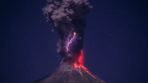 2560x1440 Resolution Volcano Eruption Lightning 1440p Resolution