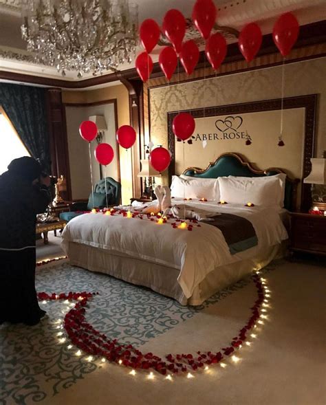 Romantic Decorating Hotel Room For Valentines Day To Surprise Your