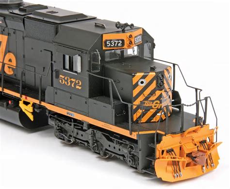 A Tale Of Two Tunnel Motors Sd40t 2s From Athearn And