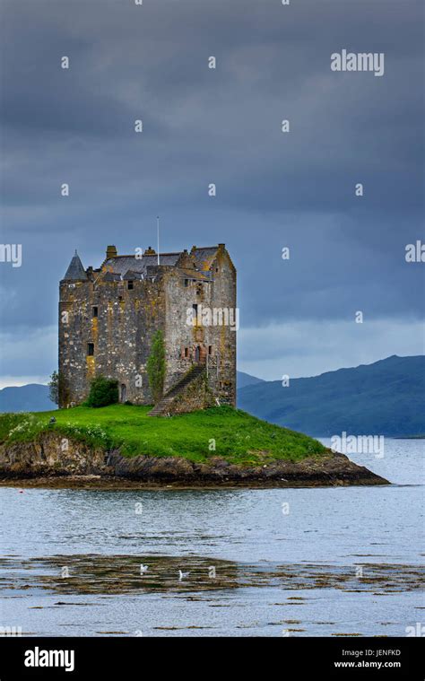 Castle Stalker Medieval Four Story Tower House Keep In Loch Laich