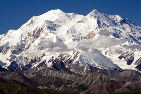 Visitors to alaska's most well known national park, denali, are often rewarded with sights that will stay with them the rest of their lives. Denali National Park and Preserve - National Park in Alaska - Thousand Wonders