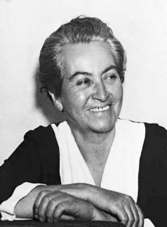 Poesía del siglo de oro. 9 Poems by Gabriela Mistral About Life, Love, and Death