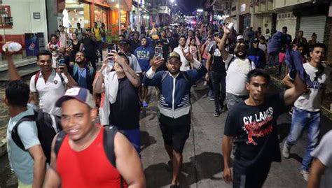 Venezuela Estados Unidos Migrantes Venezolanos Protestan En Fronteras De M Xico Ante Nueva