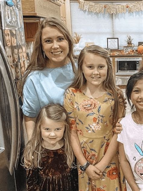 Anna Duggar Explained Why Would She Ever Stick With Josh After All This The Hollywood Gossip