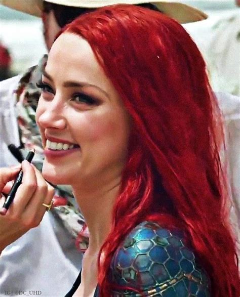 Amber Heard Tranforms Into Mera 1400 2119 Curvy Celebrities Celebs Aquaman Film Dc Comics