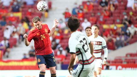Trước thụy điển, jordi alba và đồng đội chủ yếu đánh mạnh vào 2 biên. ĐT Tây Ban Nha bị Bồ Đào Nha cầm hòa 0-0: Khi 'Bò' chỉ ...