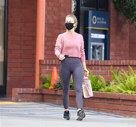 Julianne Hough Cameltoe In Tight Leggings 12 Photos The Fappening