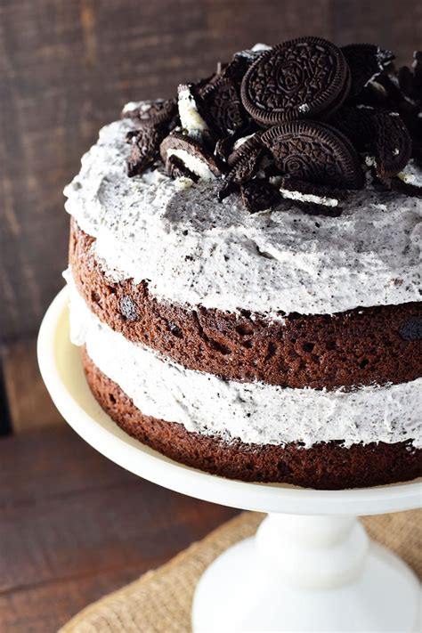 If you're frosting a 6 inch cake, you can frost the top and edges with about a spoonful or two left over, depending on how thick you like it. Chocolate Cake with Whipped Oreo Icing | Soulfully Made