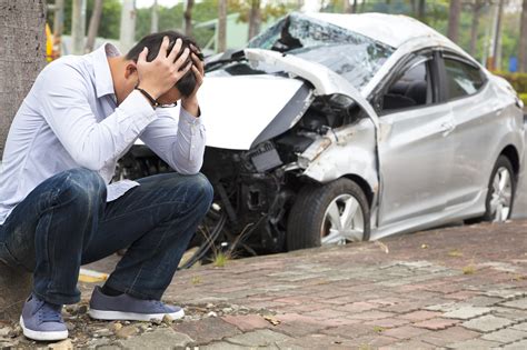 choque en auto ¿sabes qué es lo que debes hacer motorbit