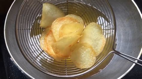 Find some great chip recipes right here! బంగాళాదుంప చిప్స్ | How To Make Potato Chips Recipe In ...