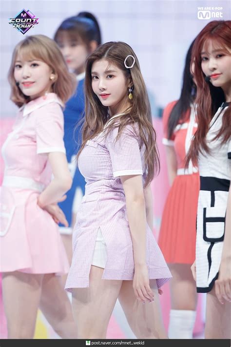 10 Times Izones Eunbi Served Only Visuals In Her Stage Outfits Koreaboo