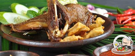 Bebek Goreng H Slamet Restaurant Jakarta Jl Raya Jatiwaringin No32