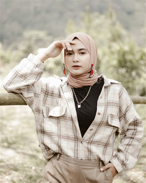 OOTD Hijab Manset Ala Selebgram, Cocok Untuk Style Harian Kamu