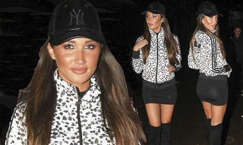 Towies Megan Mckenna Shows Off Toned Legs During London Night Out Daily Mail Online