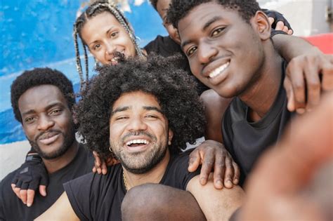 Premium Photo Group Of Multiracial Friends Taking A Selfie Outdoor Young People Looking On