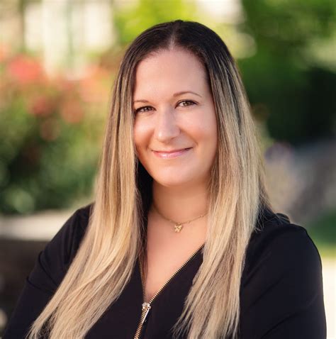 Gina-Marie DeGiorgio- Realtor | Briarcliff Manor NY