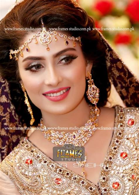 Their wedding ceremony was held on 16 august, 2014. Danish Taimoor and Ayeza Khan Valima | Pakistani bridal ...