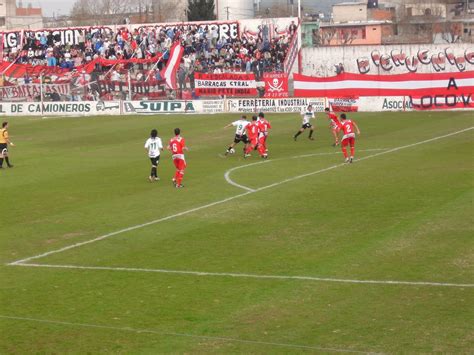 Club atlético barracas central is an argentine football club from the district of barracas, buenos aires, which competes in the primera b nacional, the third level of the argentine football league system. BARRACAS CENTRAL (3) v.s NUEVA CHICAGO (0) - RADIO CHICAGO