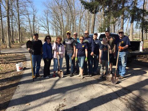 Rotarian Tree Planting Green Isle Park Rotary Club Of Green Bay West