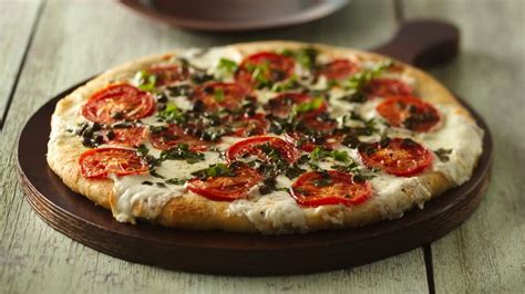 Skinny Fresh Mozzarella And Tomato Pizza Recipe