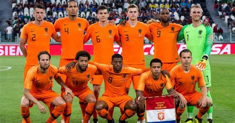 Interviews, opinies en reportages over het nederlands elftal. Hoe laat speelt Nederland tegen Duitsland? | Veronica Magazine