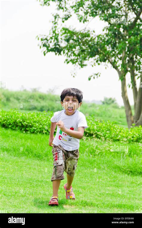 Preteen Boys Run Hi Res Stock Photography And Images Alamy