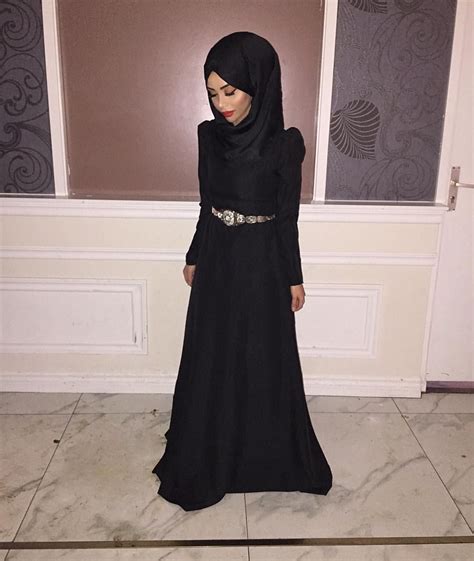 Pin By Rayyanatu On Muslimah And Modest Prom Muslimah Fashion Prom Dresses Modest Hijab Fashion