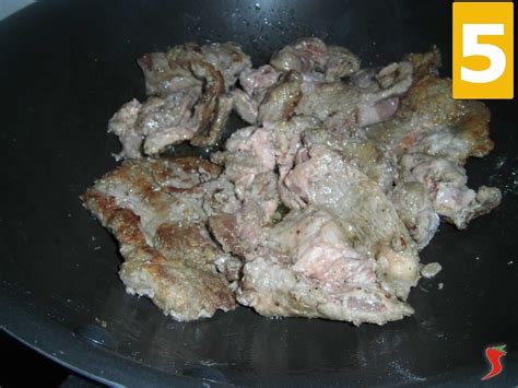 Una ricetta semplice, preparata con funghi freschi e molto ingredienti per 6 persone: fettine di vitello con salsa ai funghi bimby - ricette ...