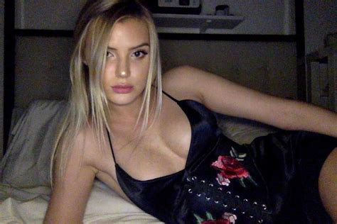 Alissa Violet Sexy Pictures Influencers Gonewild