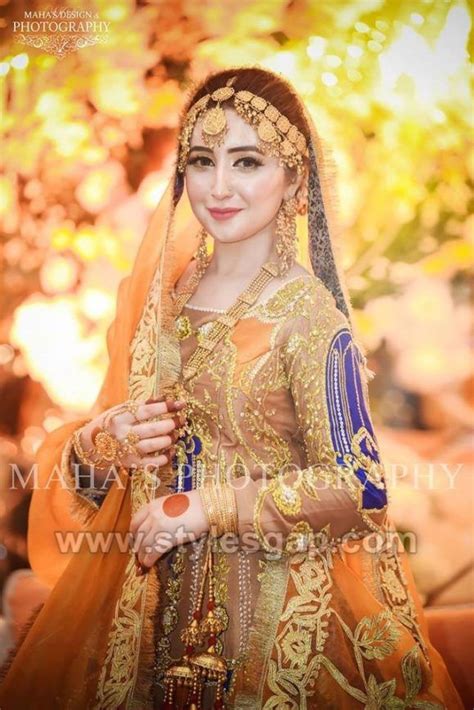 Latest Bridal Mehndi Dresses Wedding Collection 2024 2025 Bridal