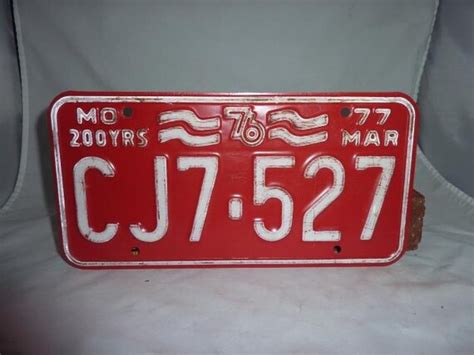 Vintage 1977 Missouri Bicentennial License Plate