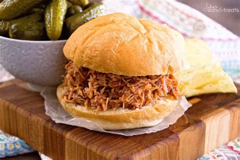 Foodies everywhere are flocking to hot spots like fuku in new york city and picnic in 2 c. Crock Pot Smokey BBQ Shredded Chicken Sandwich Recipe ...