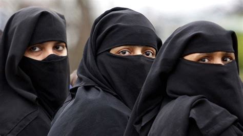 Explainer Why Do Muslim Women Wear A Burka Niqab Or Hijab Abc News
