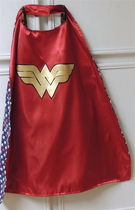 Awesome Wonder Woman Cape Wonder Woman By Auntbunnysblankets